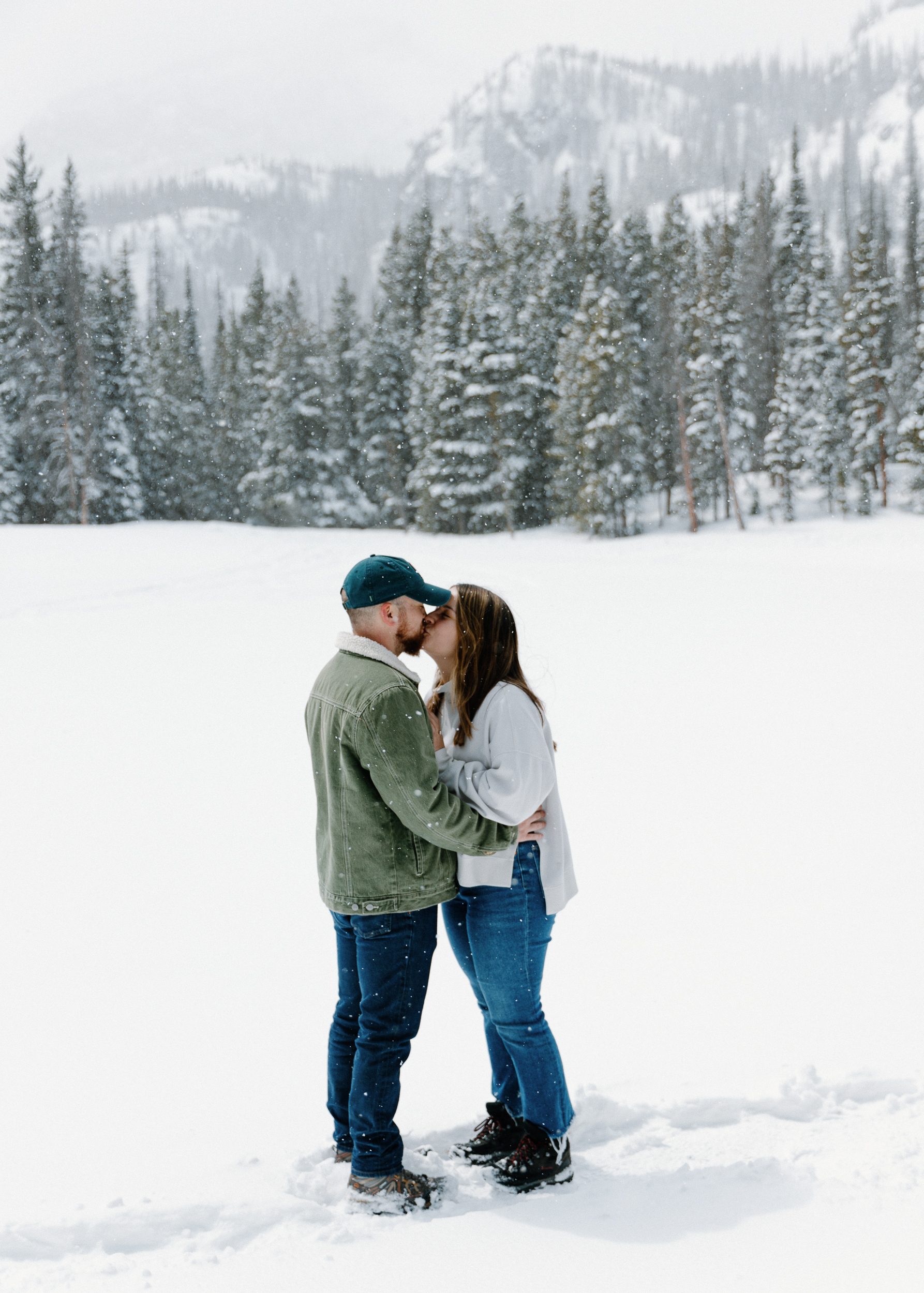 Snowy engagement shoot at Rocky Mountain National Park